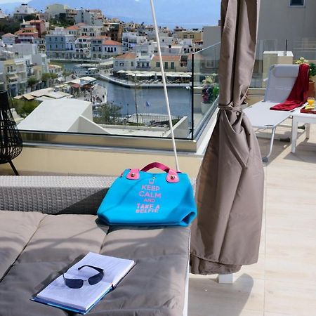 Luxury Lake View Center House อายิโอสนิโกลาโอส ภายนอก รูปภาพ