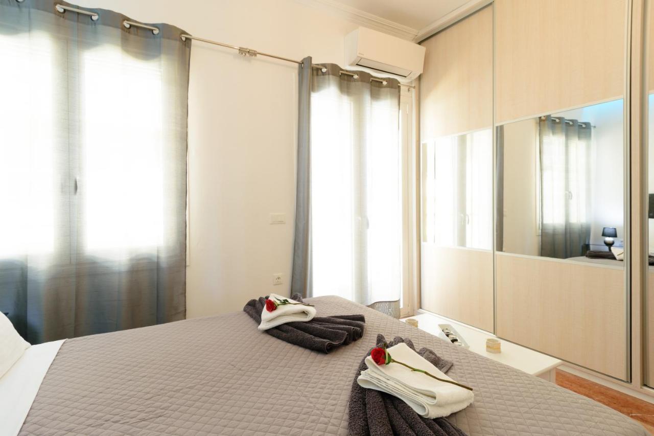 Luxury Lake View Center House อายิโอสนิโกลาโอส ภายนอก รูปภาพ